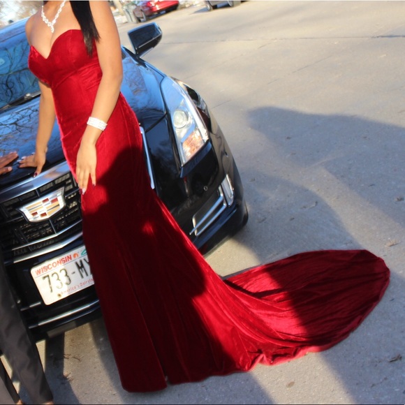 PROM DRESS - Picture 2 of 3